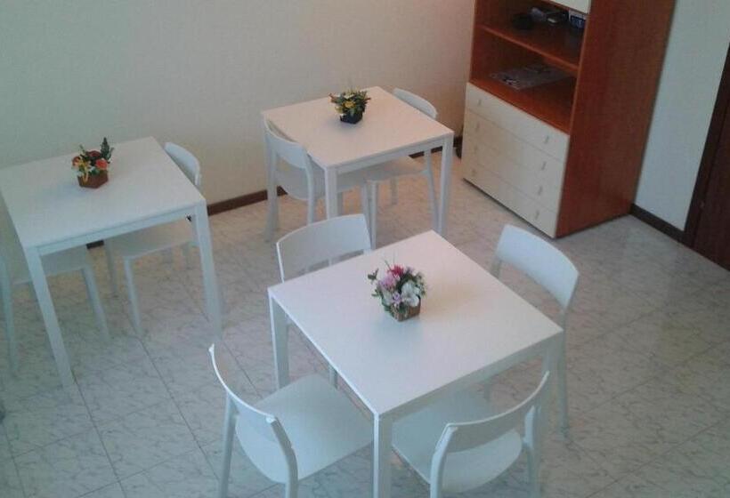 חדר סטנדרט לשלושה, Il Piccolo Golf