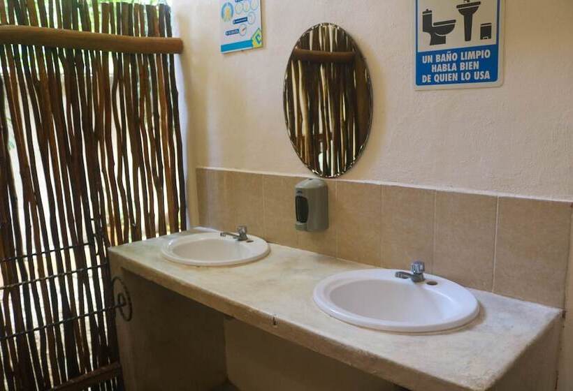 Кровать в Общей Комнате, Hostal Tunich Naj &