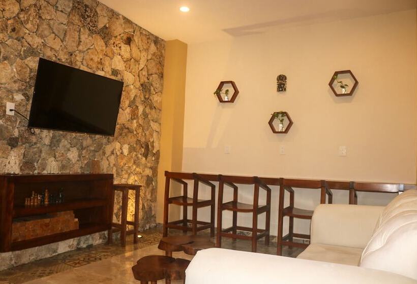 Кровать в Общей Комнате, Hostal Tunich Naj &