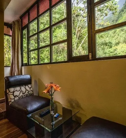Standard Neljän Hengen Huone, Samananchis Machupicchu