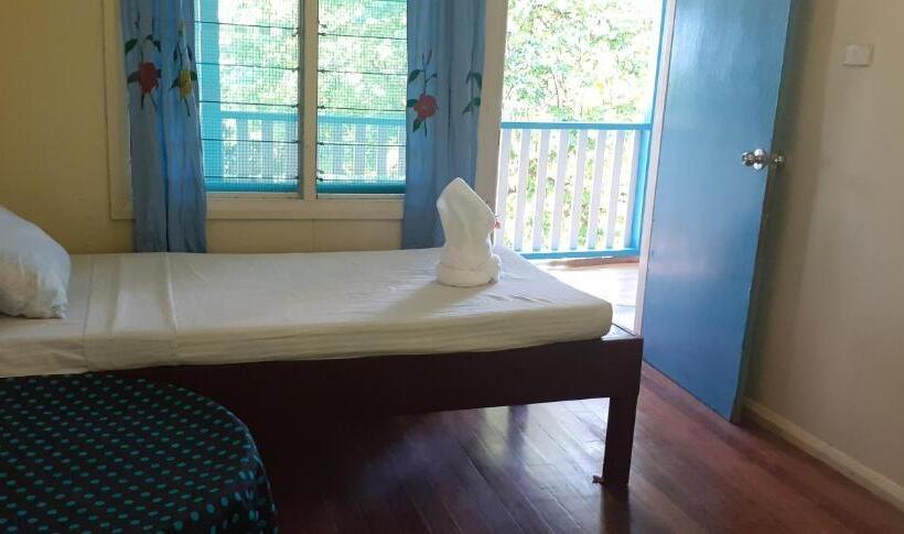 اتاق اکونومی با حمام مشترک, Rekona Lodge