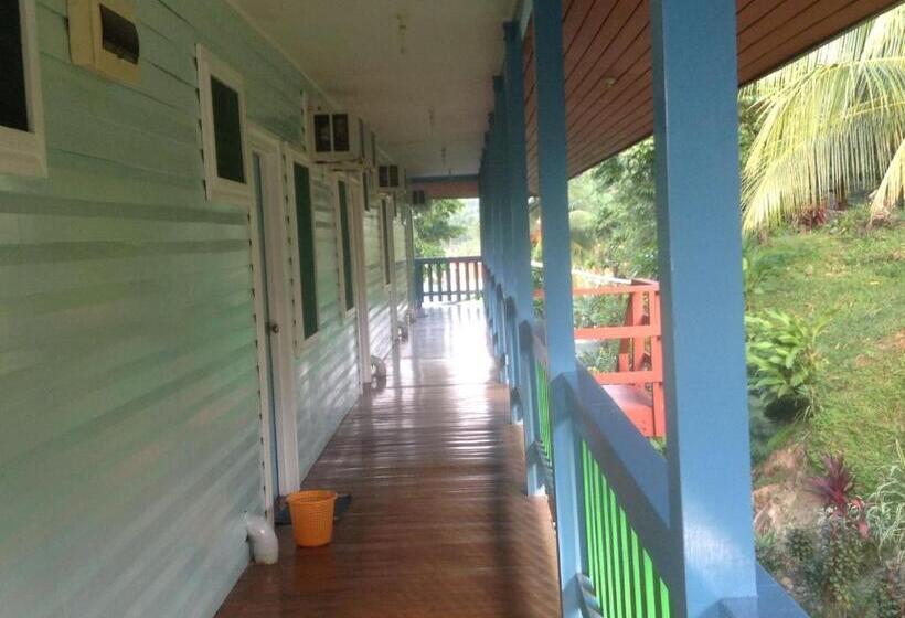 سوییت, Rekona Lodge