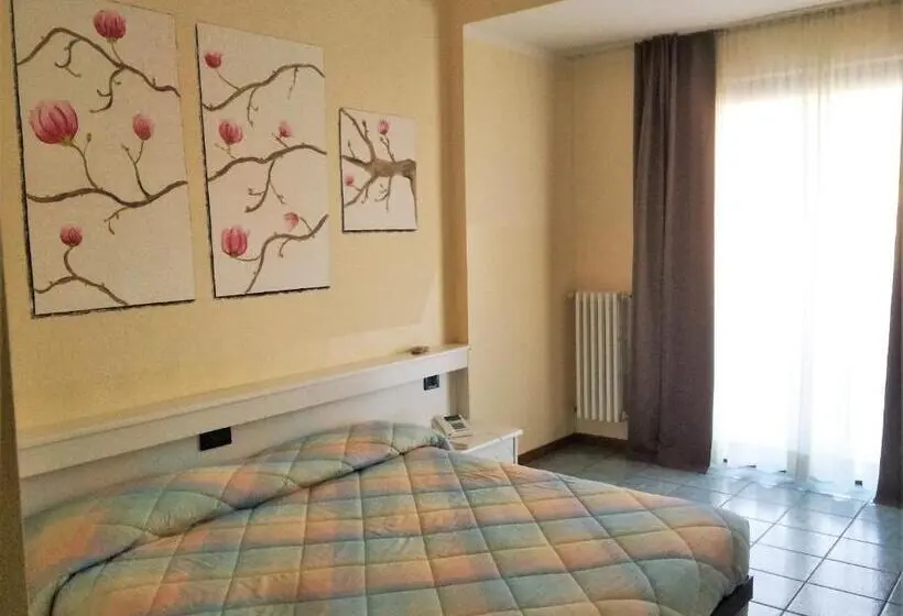 Standard-huone Järvinäkymä, Stazione Sul Lago Di Iseo