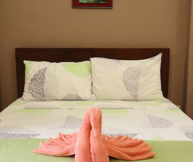 اتاق خانوادگی, Ea Apartelle  Metro Vigan