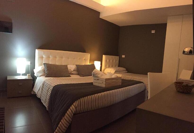 اتاق استاندارد سه تخته با بالکن, Ottomood Ala Ovest Catania Centro