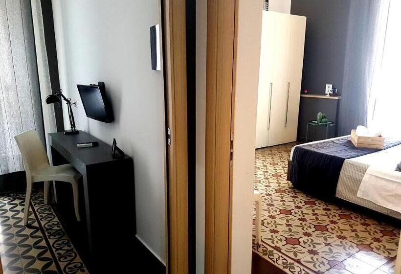 اتاق لوکس چهار تخته, Ottomood Ala Ovest Catania Centro