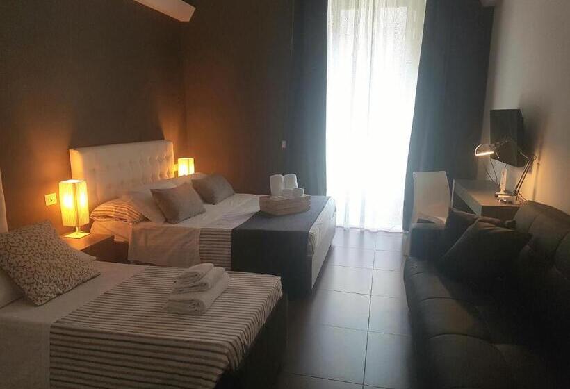 اتاق لوکس چهار تخته, Ottomood Ala Ovest Catania Centro