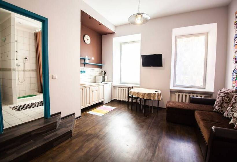 דירת משפחה, Goodrest Apart