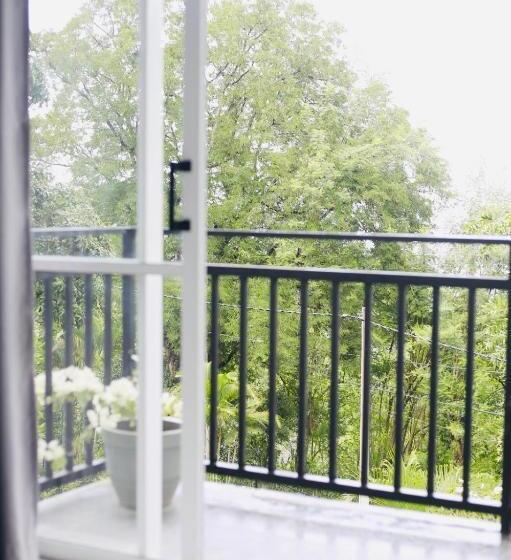 Habitació Deluxe amb Balcó, Kandy Hill Villa