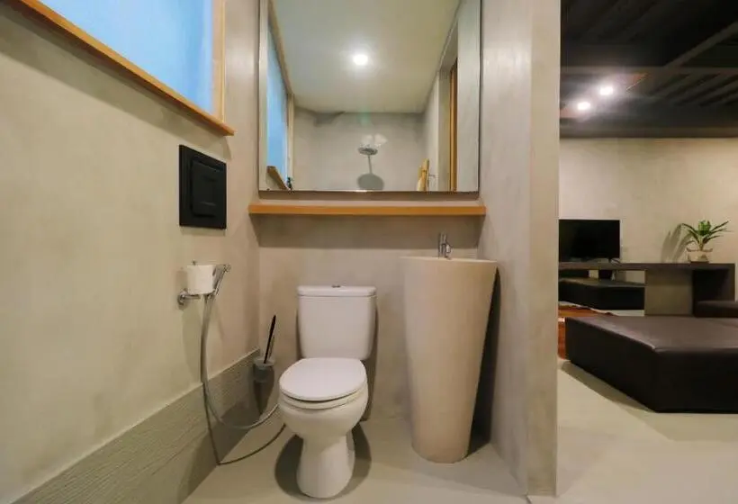 استودیوی لوکس, Clio Apartment