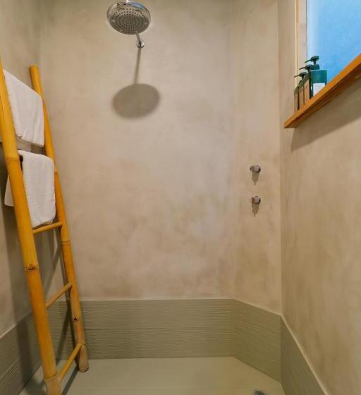 סטודיו דלוקס, Clio Apartment