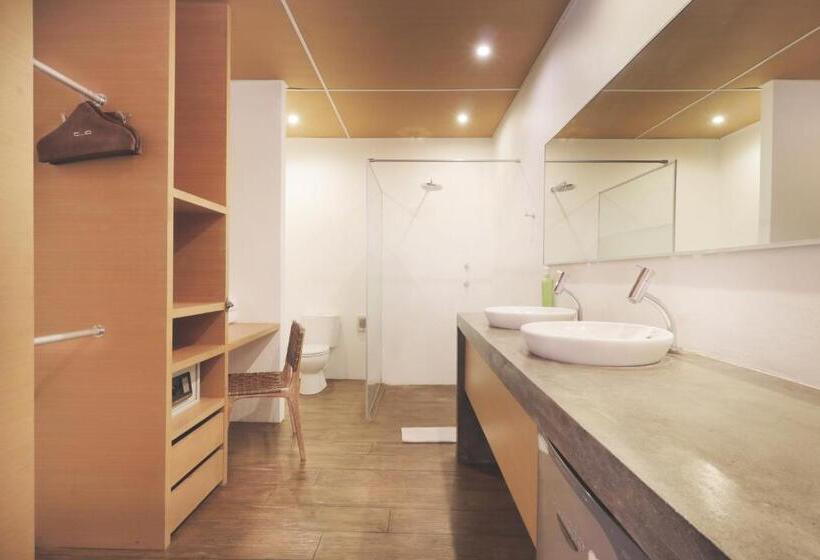 סוויטה, Clio Apartment