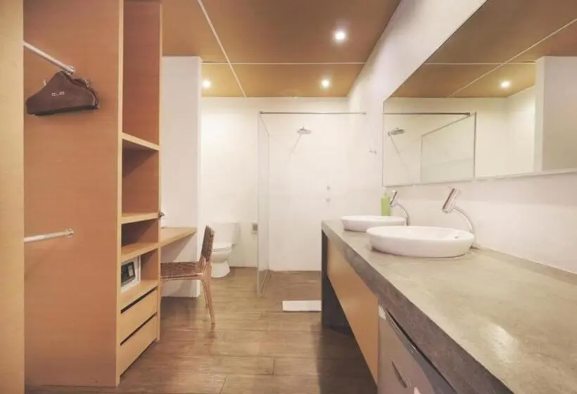 سوییت, Clio Apartment