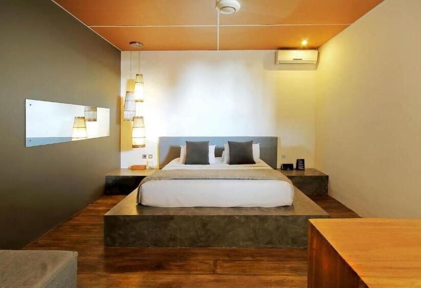 סוויטה, Clio Apartment