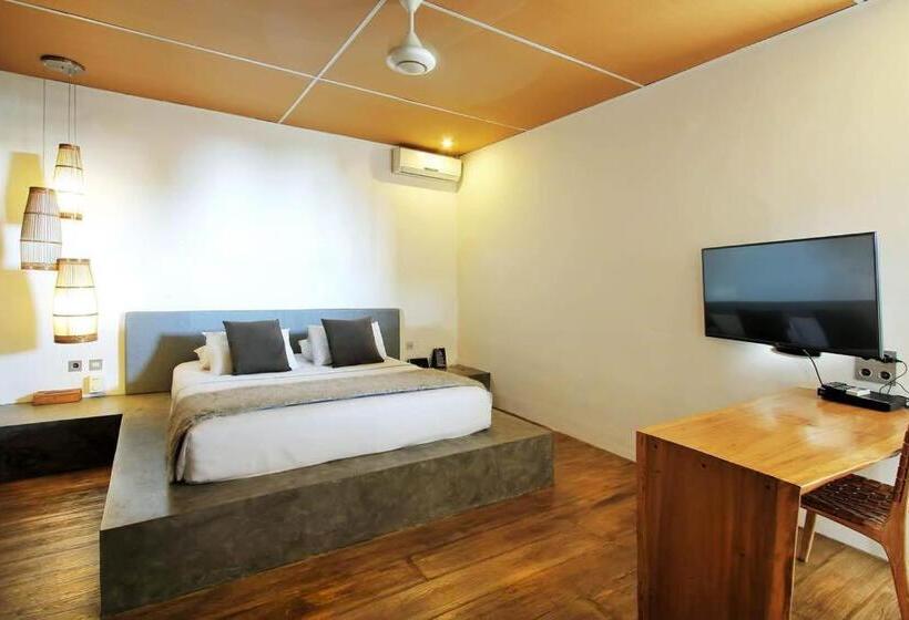 סוויטה, Clio Apartment