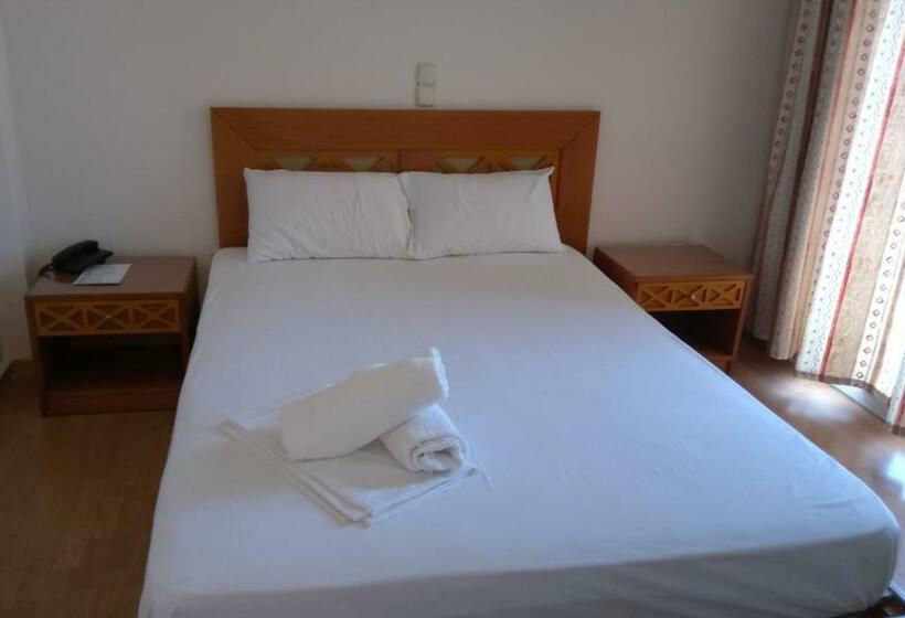 חדר סטנדרט יחיד, Glaros