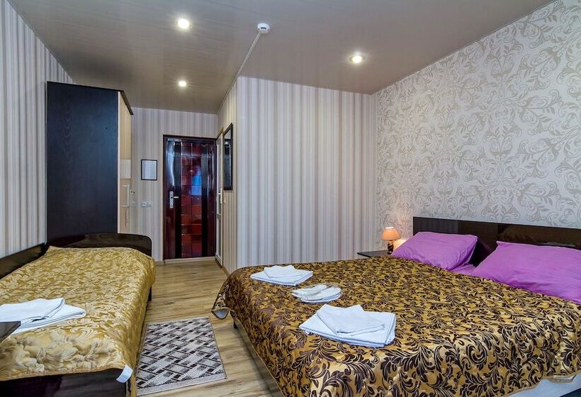 اتاق ساده سه نفره, Kavkaz