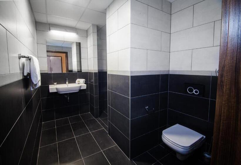 スタンダードトリプルルーム, Vulcan