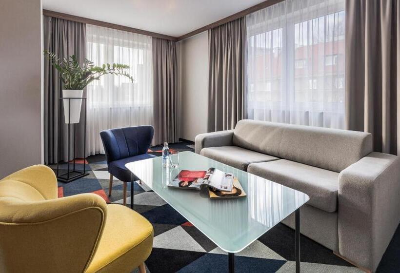 スーペリアの４人部屋, Vulcan