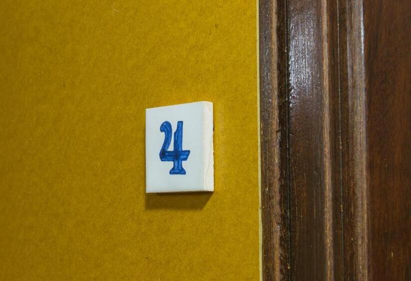 Camera Standard Bagno Condiviso, Republica Bed & Breakfast