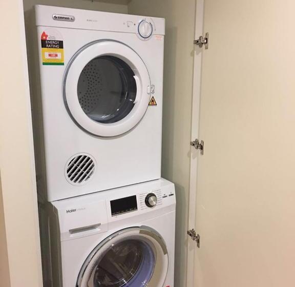 Апартаменты 1 Спальня, Aussie Escape Apartments Skyline Collins Tower