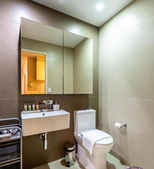 Апартаменты 1 Спальня, Aussie Escape Apartments Skyline Collins Tower