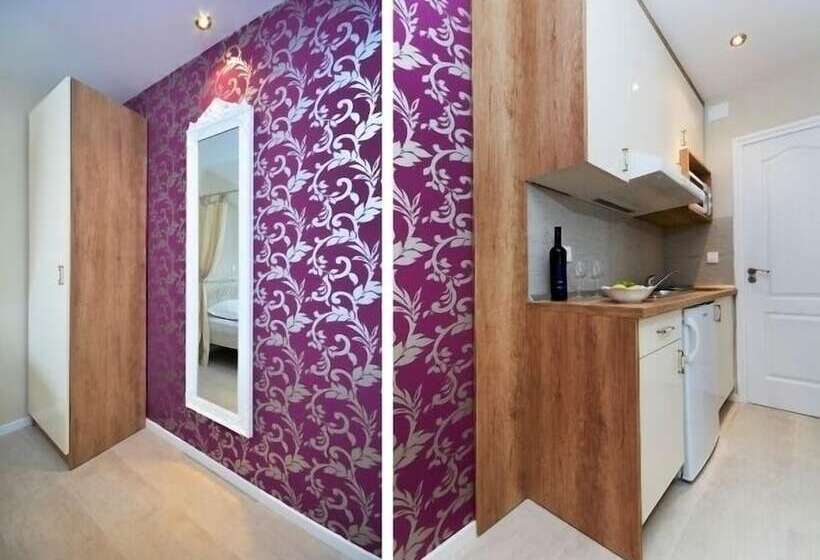 标准工作室, Villa Bougenvilia Tomas