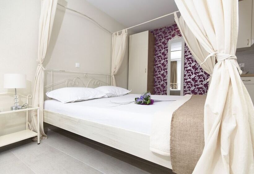 标准工作室, Villa Bougenvilia Tomas