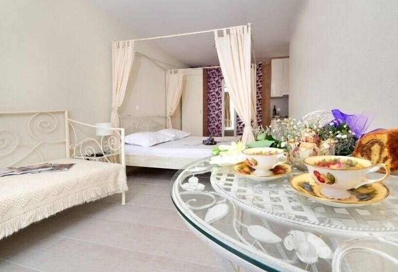 标准工作室, Villa Bougenvilia Tomas