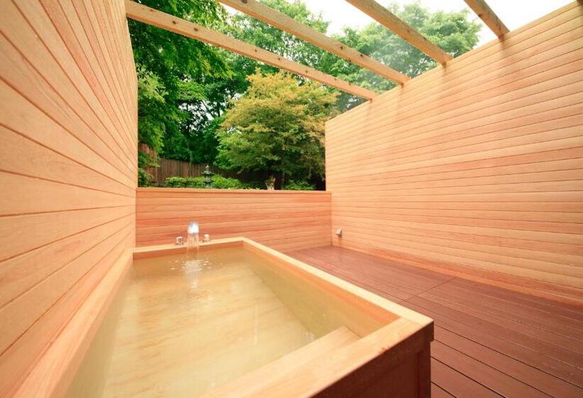 غرفة قياسية, Hakone Fuga