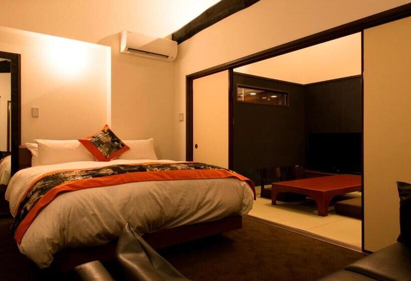 이코노미 룸, Kamishichiken Oku