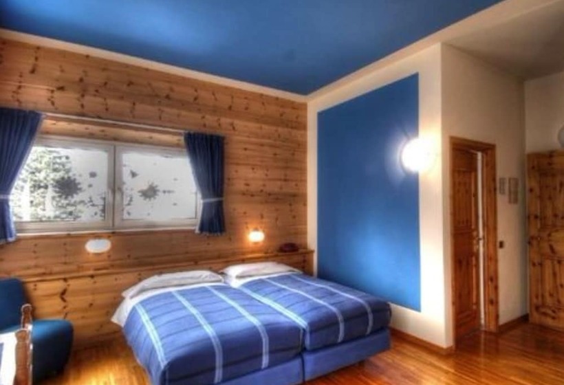 スタンダードルーム, Meuble Garni Della Contea