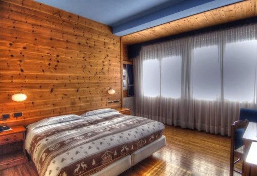 スタンダードルーム, Meuble Garni Della Contea