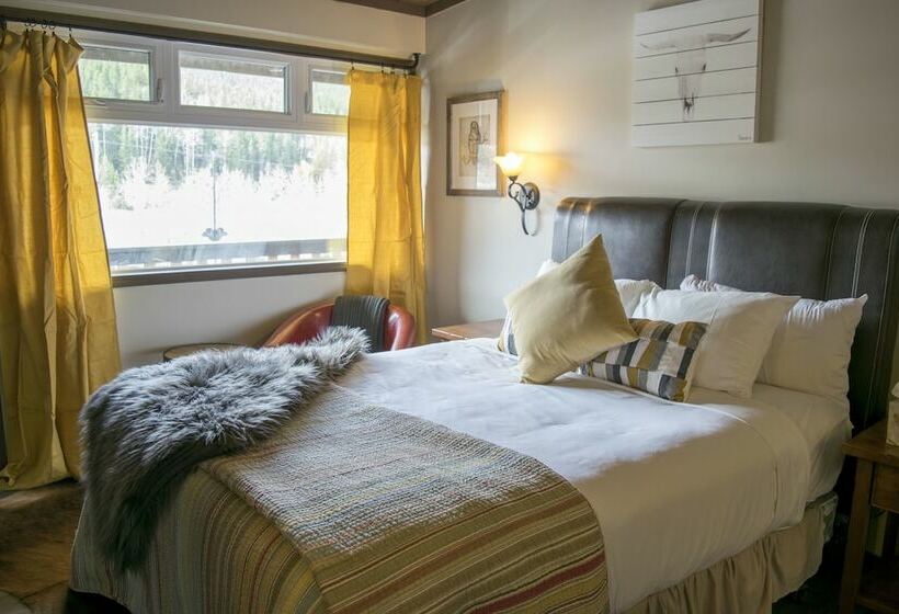 إستوديو قياسى سرير مزدوج, Yamnuska Suites