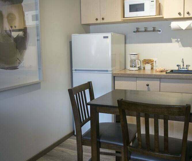 ダブルベッドのスタンダードスタジオ, Yamnuska Suites