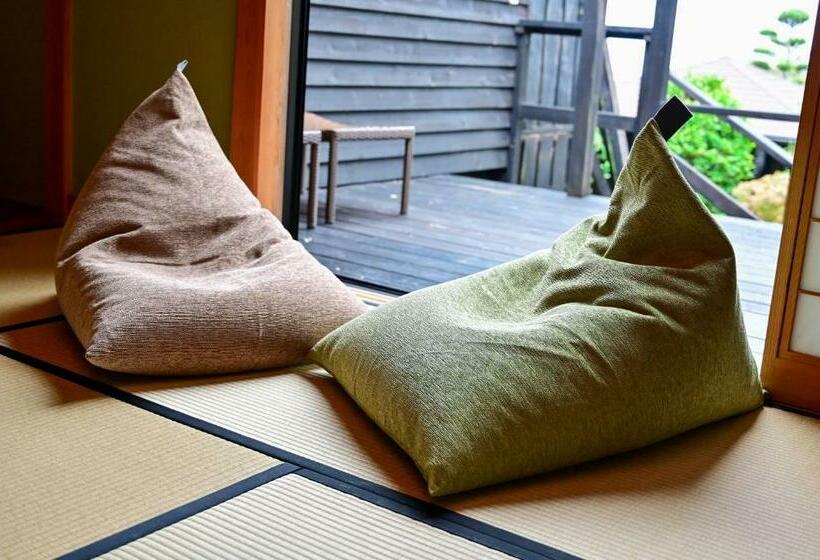 חדר דלוקס, Ito Yukitei Kawana Bettei