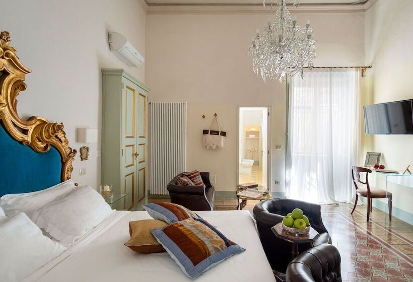 سوئیت جونیور با چشم‌انداز باغ, Palazzo Guido