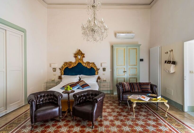 سوئیت جونیور با چشم‌انداز باغ, Palazzo Guido