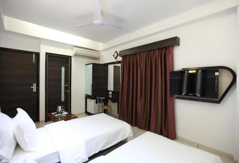 Chambre Executive, Atithi The