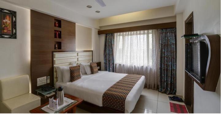 Chambre Executive, Atithi The