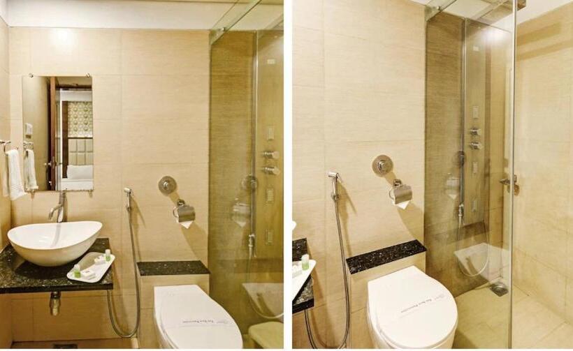 Chambre Deluxe, Atithi The