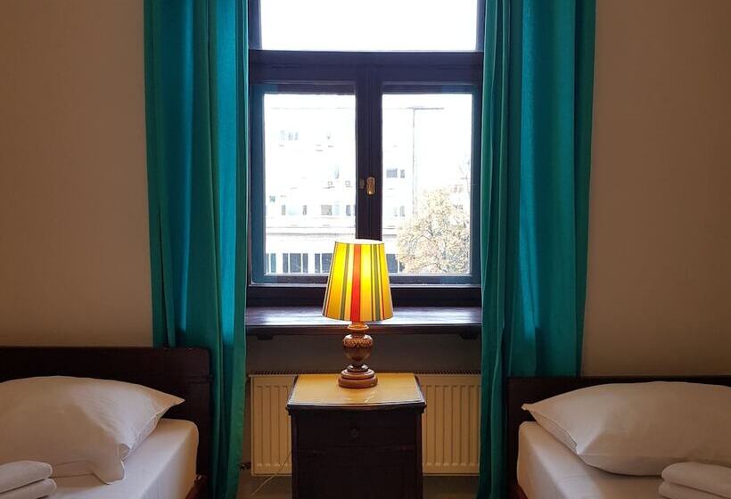 חדר סטנדרט, Oki Doki Old Town