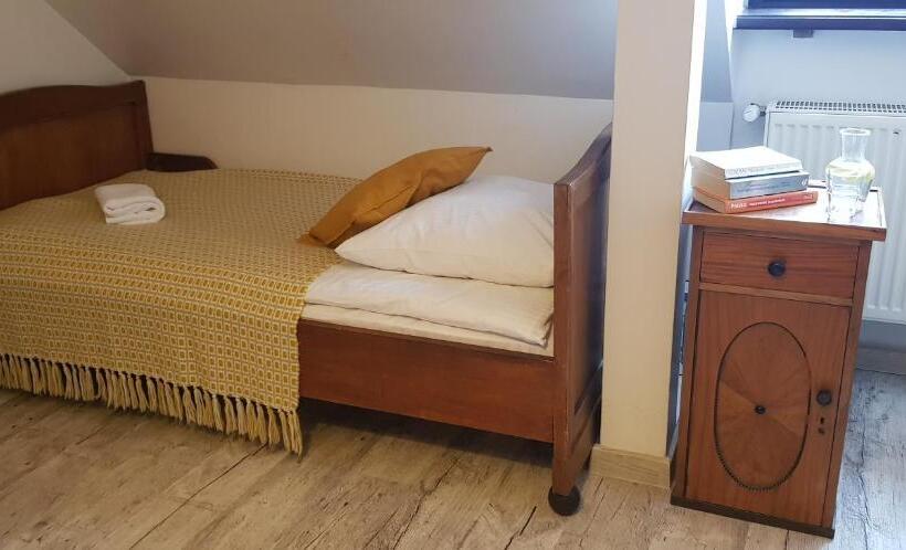 חדר סטנדרט, Oki Doki Old Town