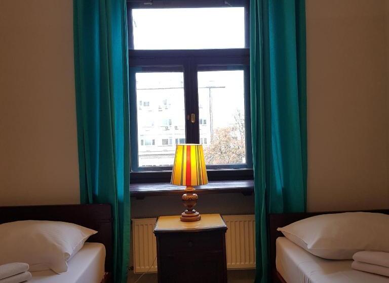 חדר סטנדרט, Oki Doki Old Town