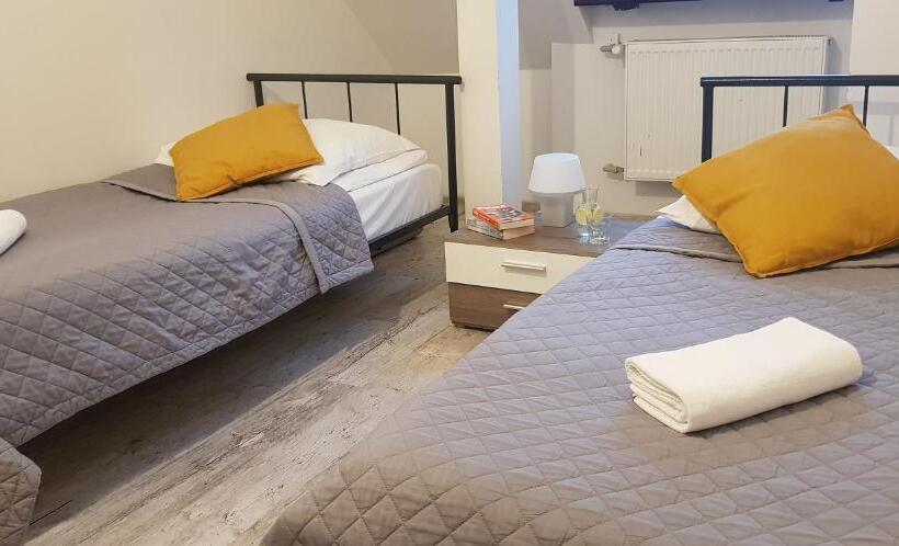 חדר סטנדרט חדר אמבטיה משותף, Oki Doki Old Town