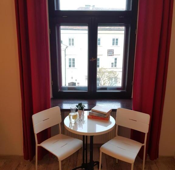 Номер Deluxe, Oki Doki Old Town