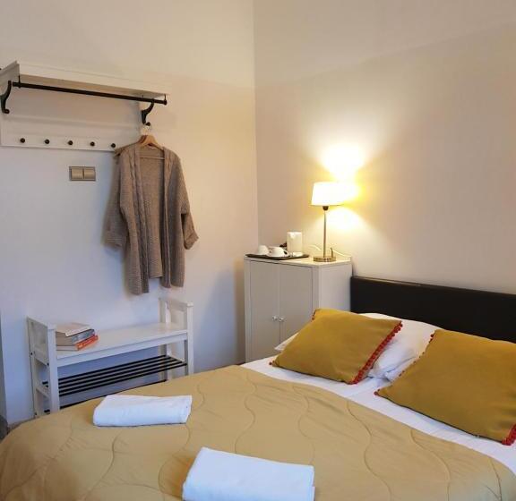 חדר סטנדרט יחיד, Oki Doki Old Town