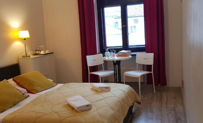 חדר סטנדרט יחיד, Oki Doki Old Town