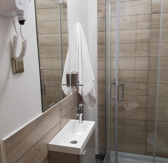 חדר סטנדרט יחיד, Oki Doki Old Town