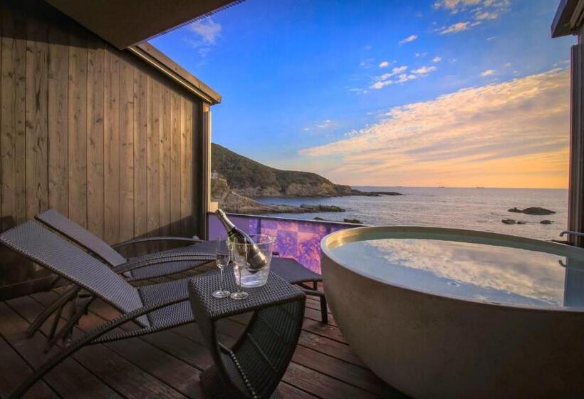 １階のスタンダードルーム, Xyz Private Spa And Seaside Resort